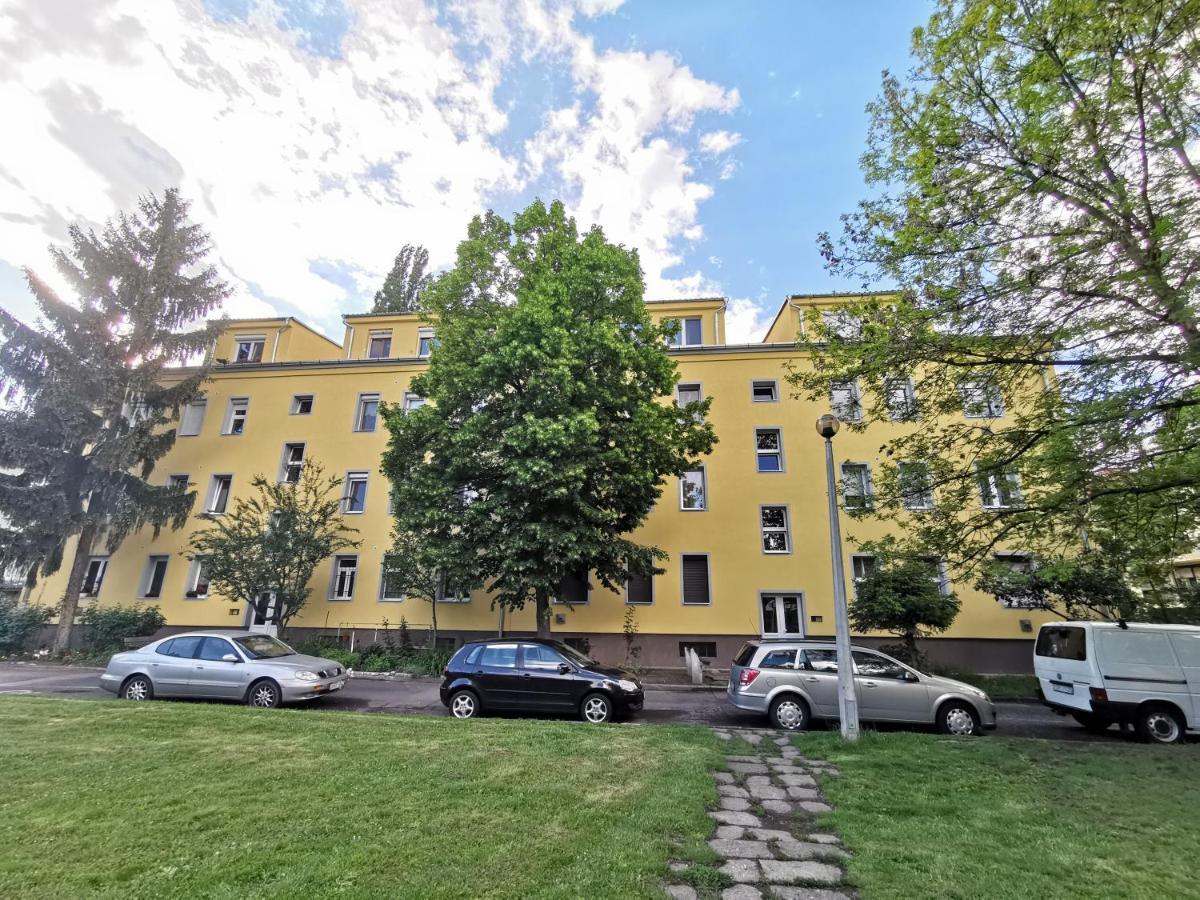 Room Bueno Eger Exterior foto